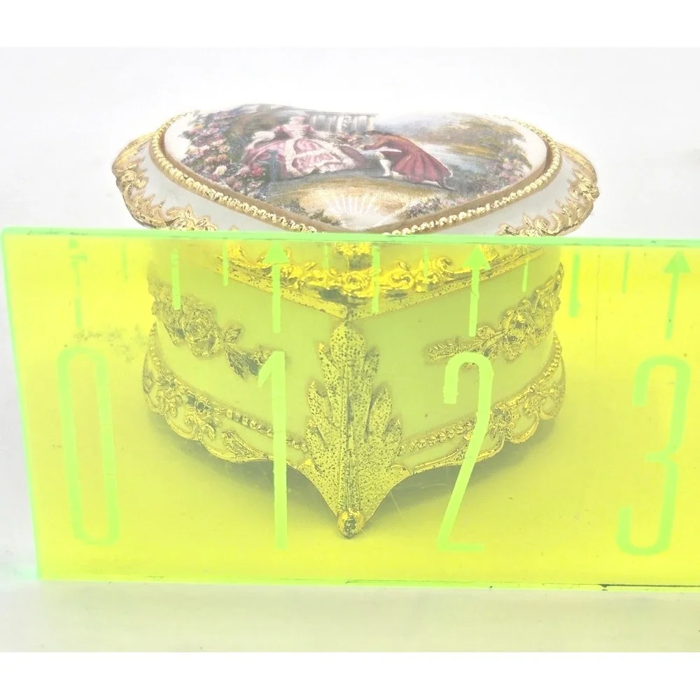 Collector's Heart‎ Music Box: Plays Beethoven's 